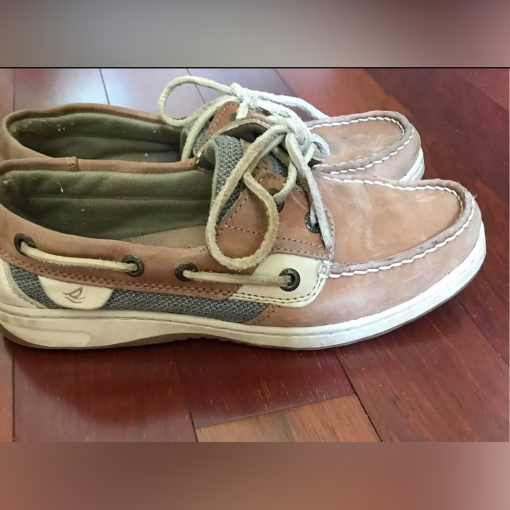 Sperry Women's Tan and White Boat Shoes